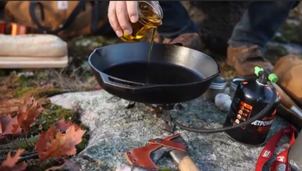Heat olive oil in a pan with a nice sizzle - CarbonTV Blog
